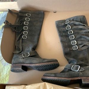 Frye boot. Veronica Strap Tall faded black